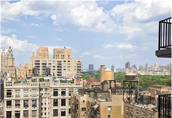 Sold by Marilyn Korn Real Estate | media 20