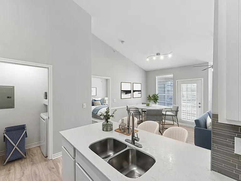 2x2 1095 sqft B2U - Unit 4305 Kitchen and Laundry 2x2 1095 sqft B2U - Unit 4305 Kitchen and Laundry