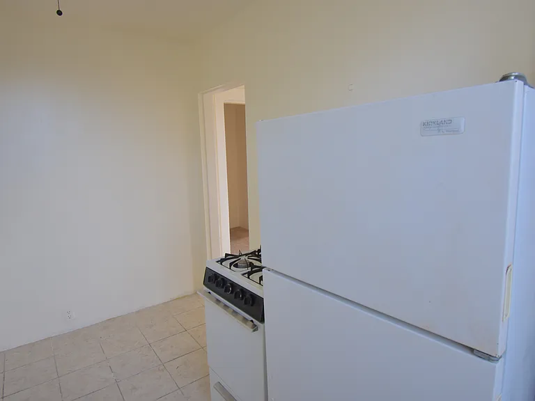 100 N 39th St #6 — Photo 12