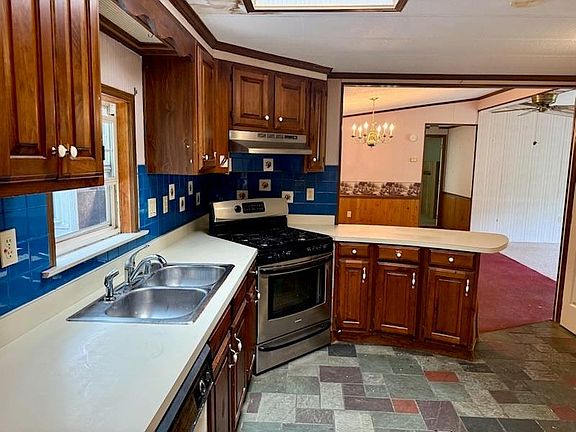 4th image of 81 Sherwood Valley Ln