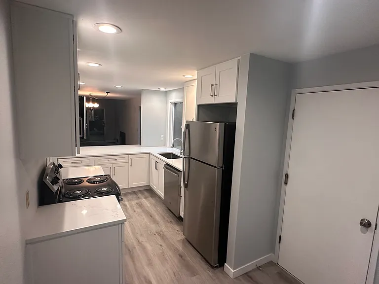 8114 44th Ave W #B — Photo 3