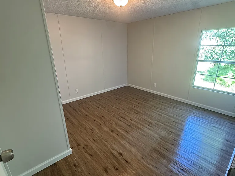 2025 Lee Road 249 — Photo 9