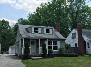 1221 Dover Center Rd, Westlake, OH 44145