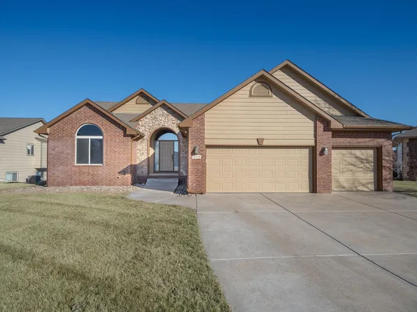 3910 N Lake Ridge St, Wichita, KS 67205