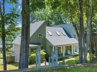 428 Anchor Dr, Moneta, VA 24121