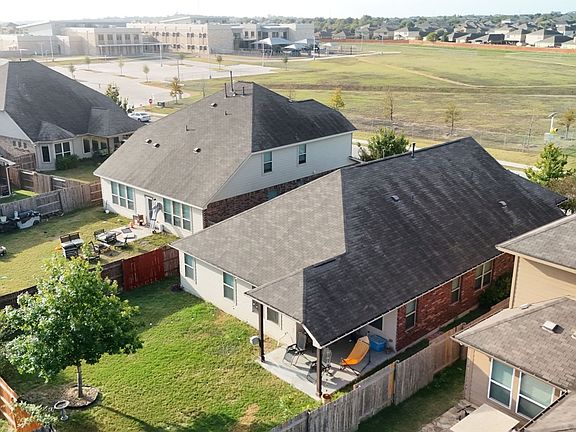 4th image of 304 Vista Gardens Dr