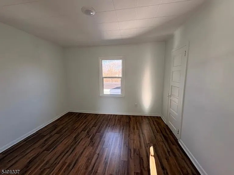 4 Whitehouse Ave — Photo 12