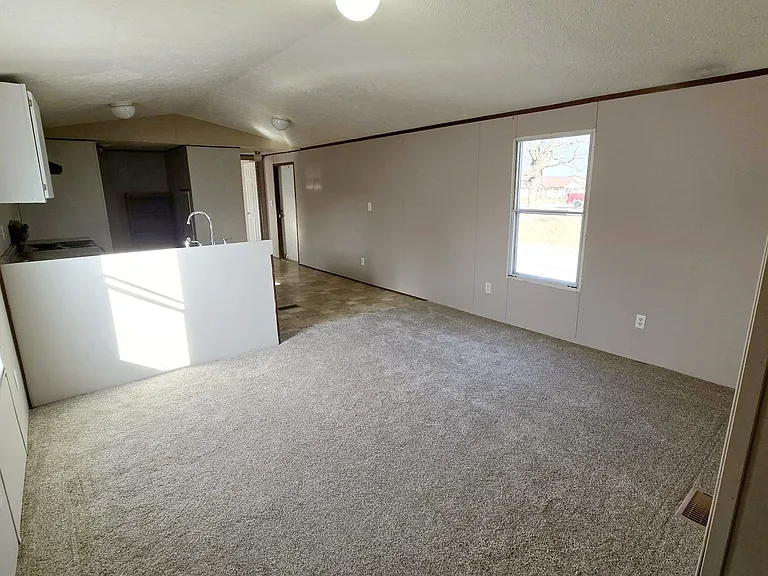 103 S Haynes St — Photo 2