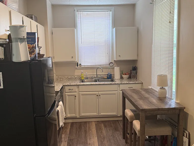 5806 Walnut St #1 — Photo 6