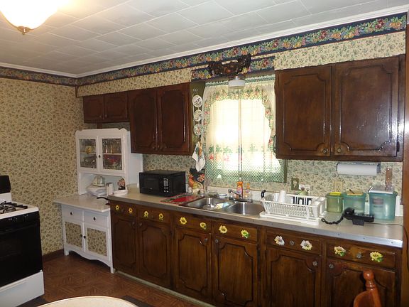 2nd image of 127 Southall St