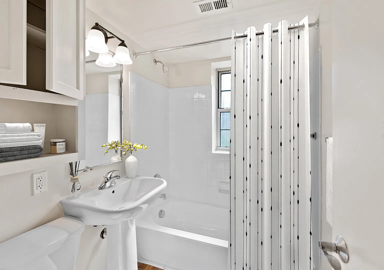 Mayfair Mansions III — Photo 3
