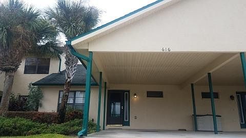 Front view of the home.