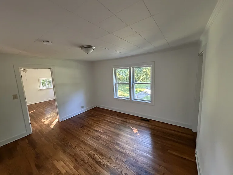1000 Woodard Perry Rd — Photo 7