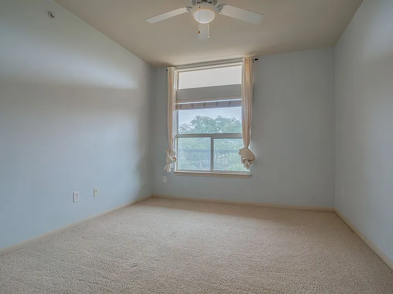 2209 Hancock Dr #27 — Photo 18
