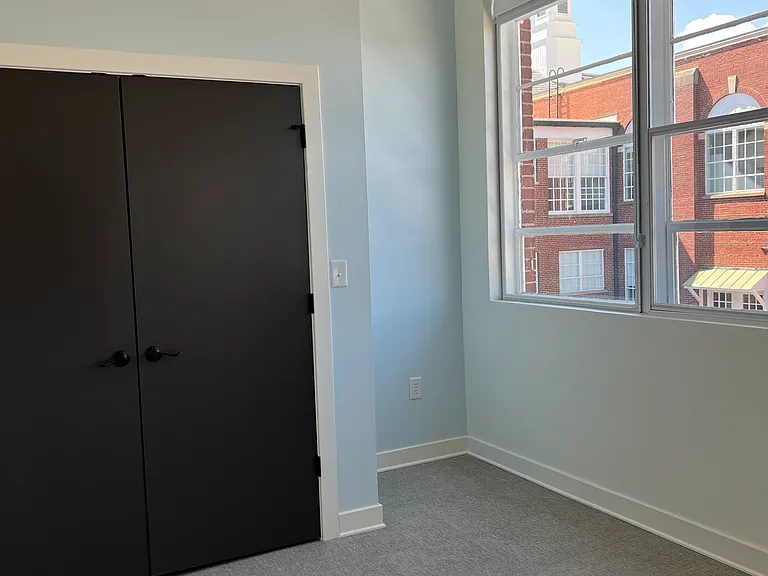 Pulaski Lofts — Photo 48