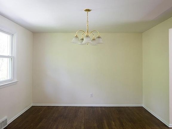 4th image of 843 Cedarwood Dr