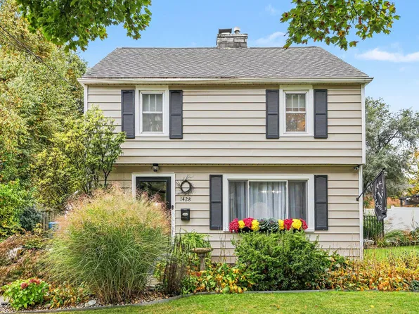 1428 Sheridan Dr, Kalamazoo, MI 49001