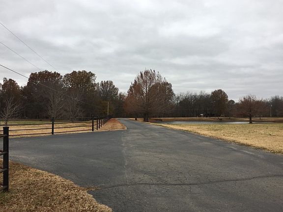 4th image of 9430 E Pecan Ln