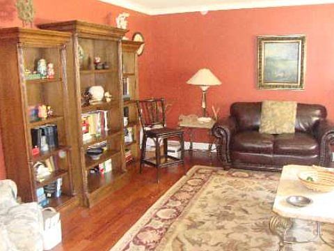 4th image of 20 Parkridge Cir