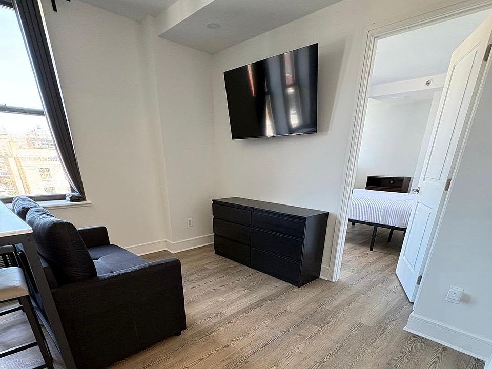 1st image of 45 W 81st St #10J