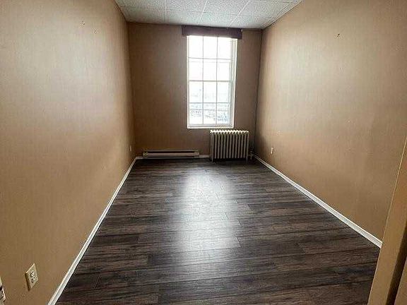 4th image of 55 Walton St Unit 2