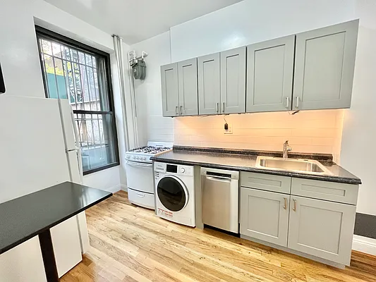 Rented by Compass | media 2