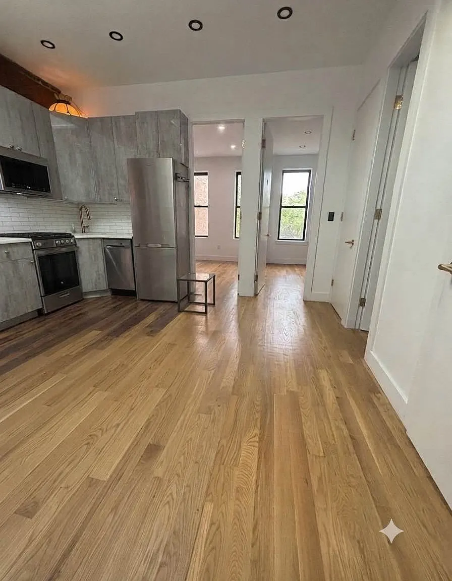 60-82 Catalpa Avenue — Photo 4