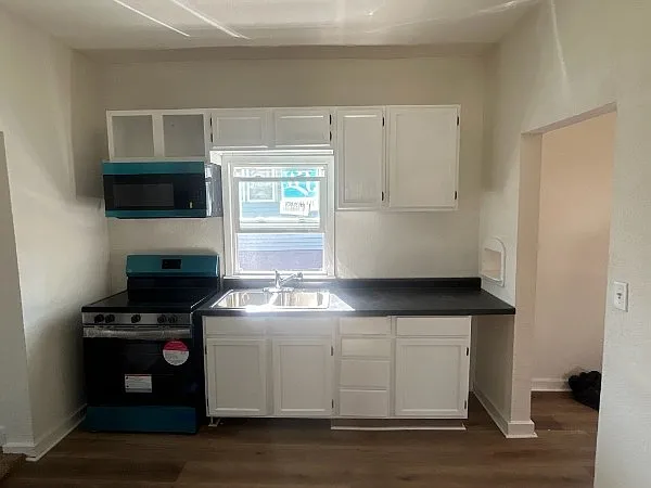 706 S Webster St — Photo 10