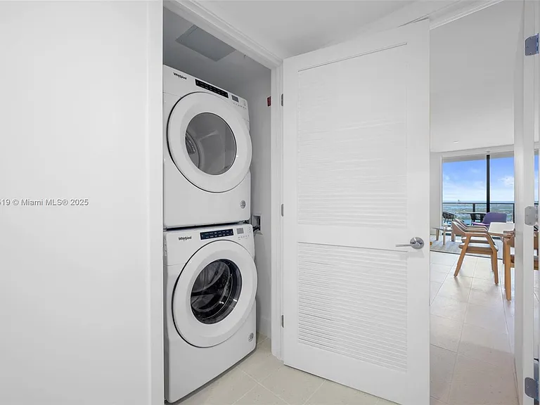 601 NE 1st Ave #3316 — Photo 8