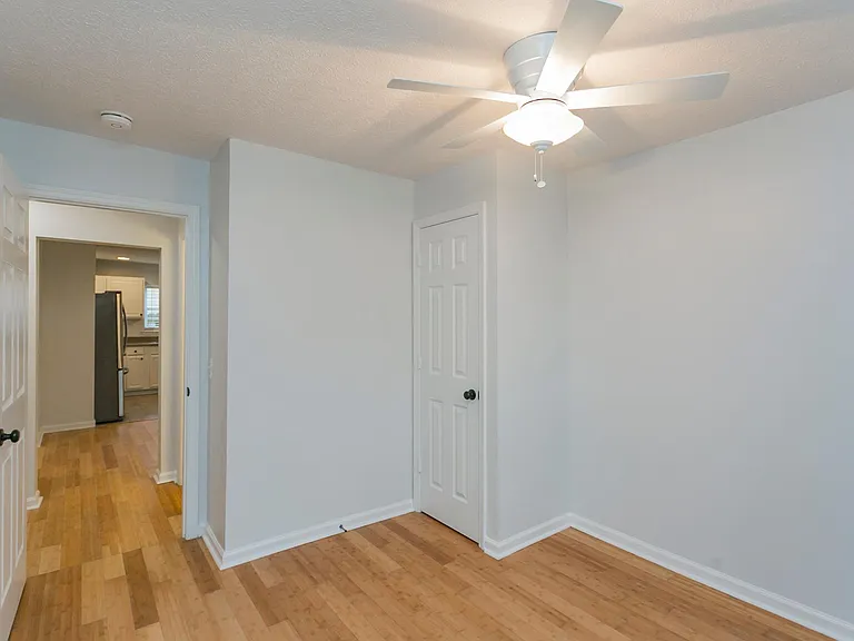 602 Village Ct — Photo 14