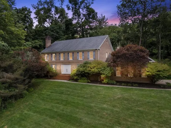 11 Teal Dr, Pittsburgh, PA 15238
