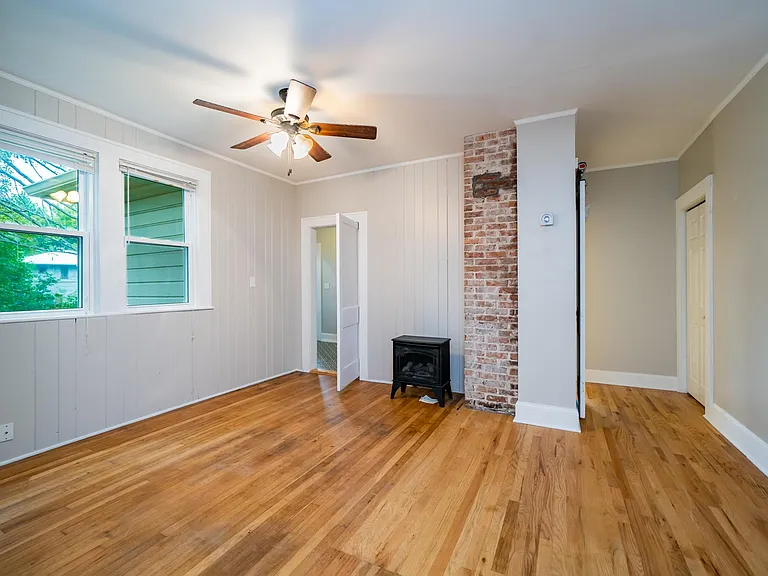 24 Robindale Ave #2 — Photo 9