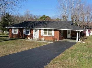 52 Shady Ln, Scottsville, KY 42164
