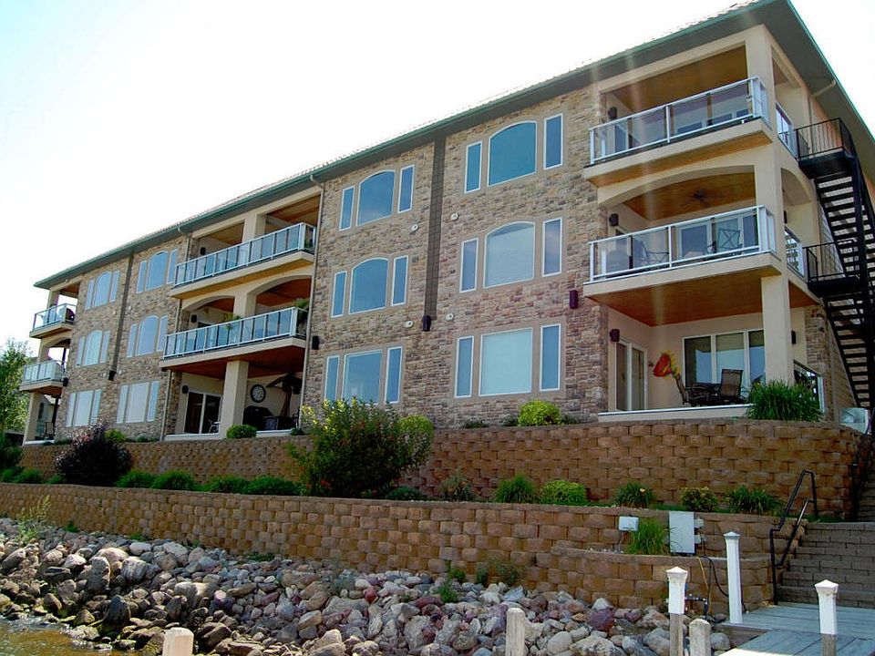 1st image of 1114 Gordon Dr Unit 4S