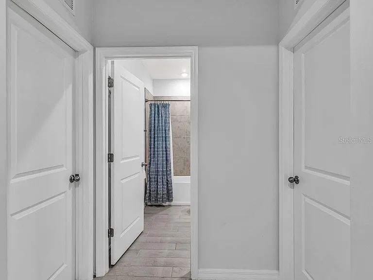 1048 Adalia Ter — Photo 32