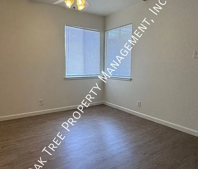 2744 Harvard Ave — Photo 12