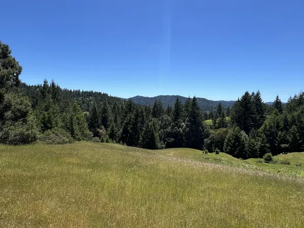 3600 Seeba Ln, Garberville, CA 95542