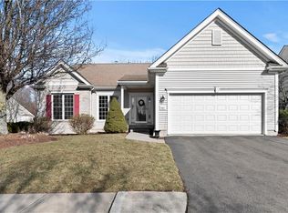 121 Country Club Dr UNIT 121, Oxford, CT 06478