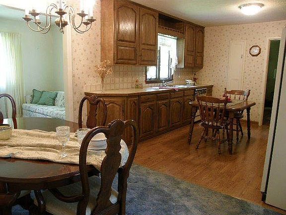 Dining rea and Kitchen