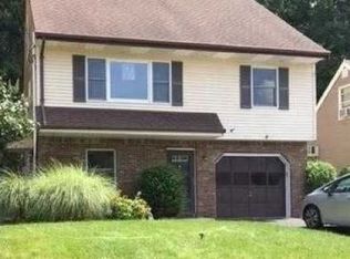 474 Skyline Lake Dr, Ringwood, NJ 07456