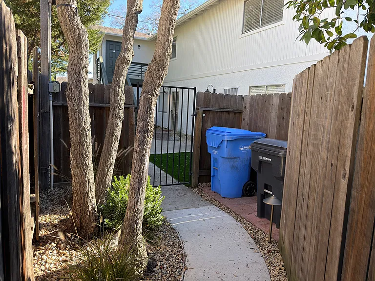 Entry off of Park Street side