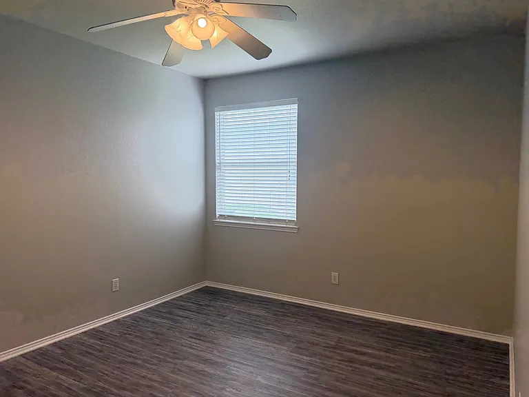 7905 Seven Oaks Ln — Photo 19
