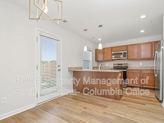 4th image of 1052 Astoria Dr