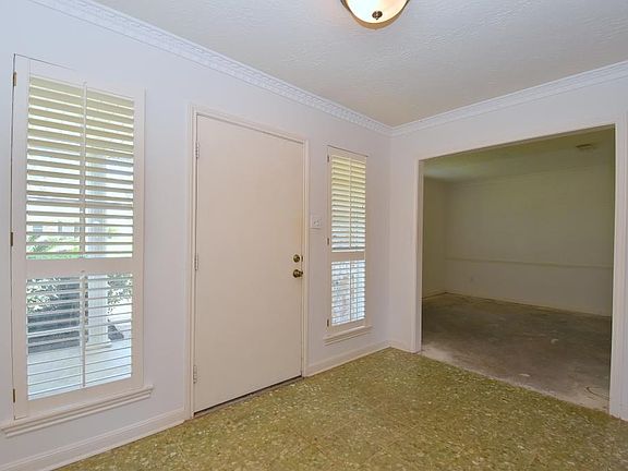 4th image of 3203 Ashmont Ln