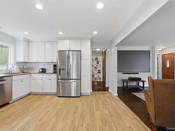3rd image of 20 Terrace Avenue
