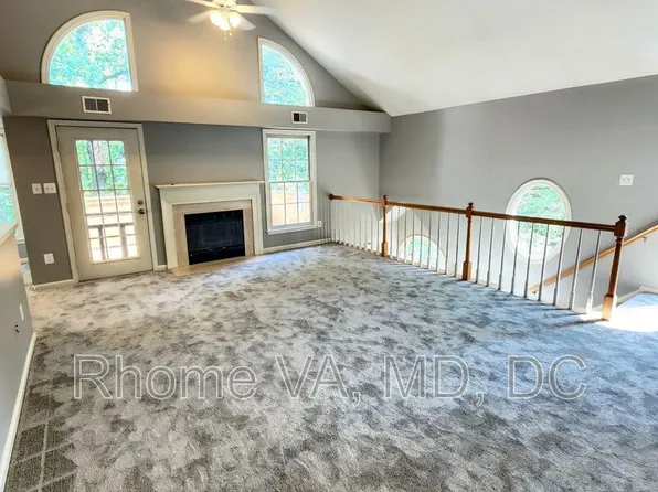 1404 Church Hill Pl, Reston, VA 20194