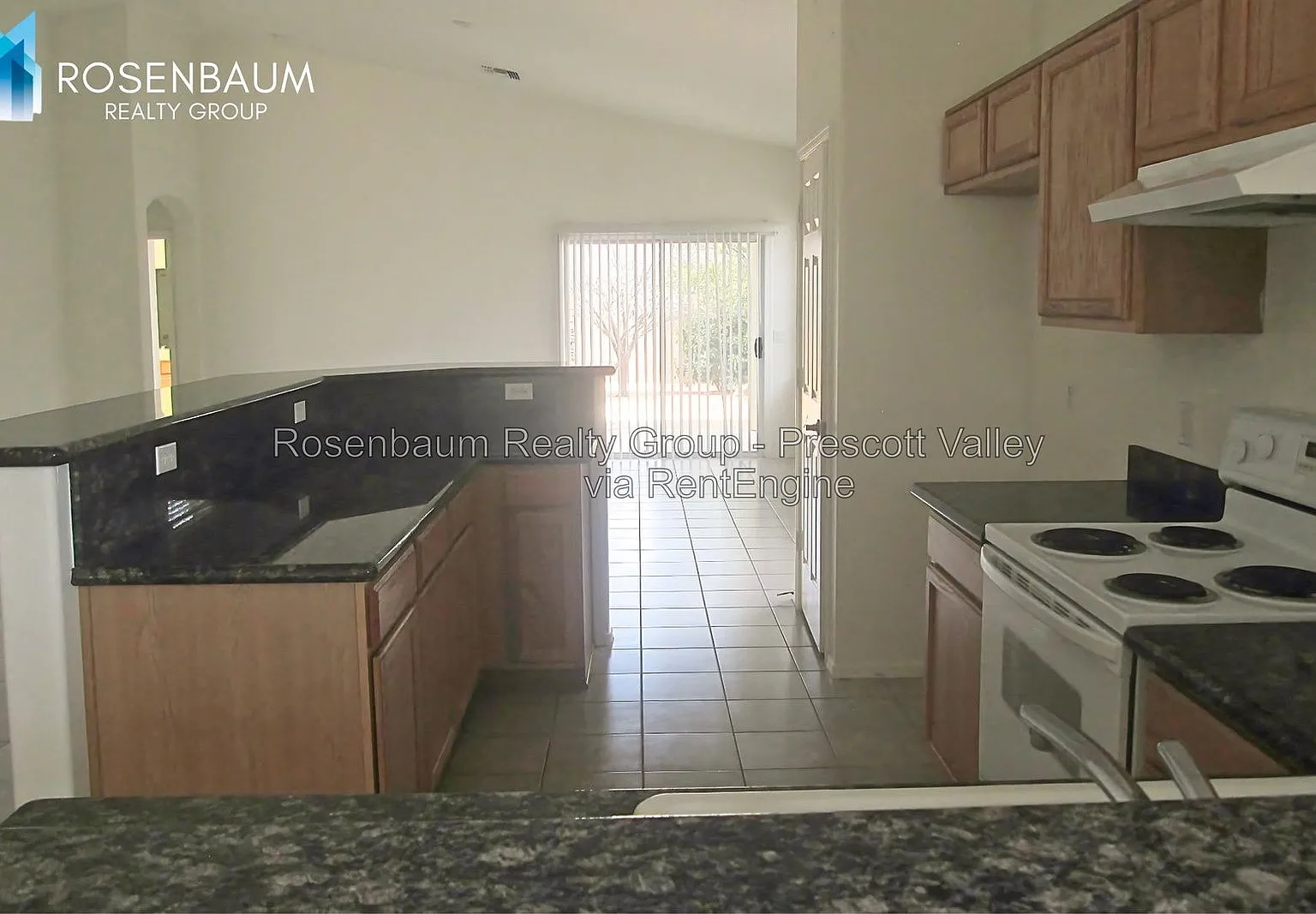 3 bed, 2.0 bath, 1591 sqft, $2,200 — Photo 4
