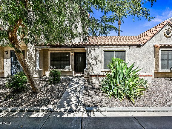 2nd image of 921 W UNIVERSITY Drive #1243