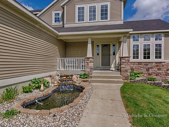 2nd image of 12703 Alder Meadow Ct NE