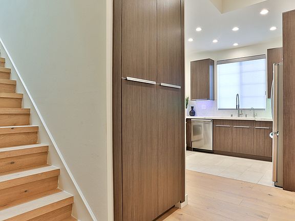 2nd image of 7912 Blackburn Ave APT 7